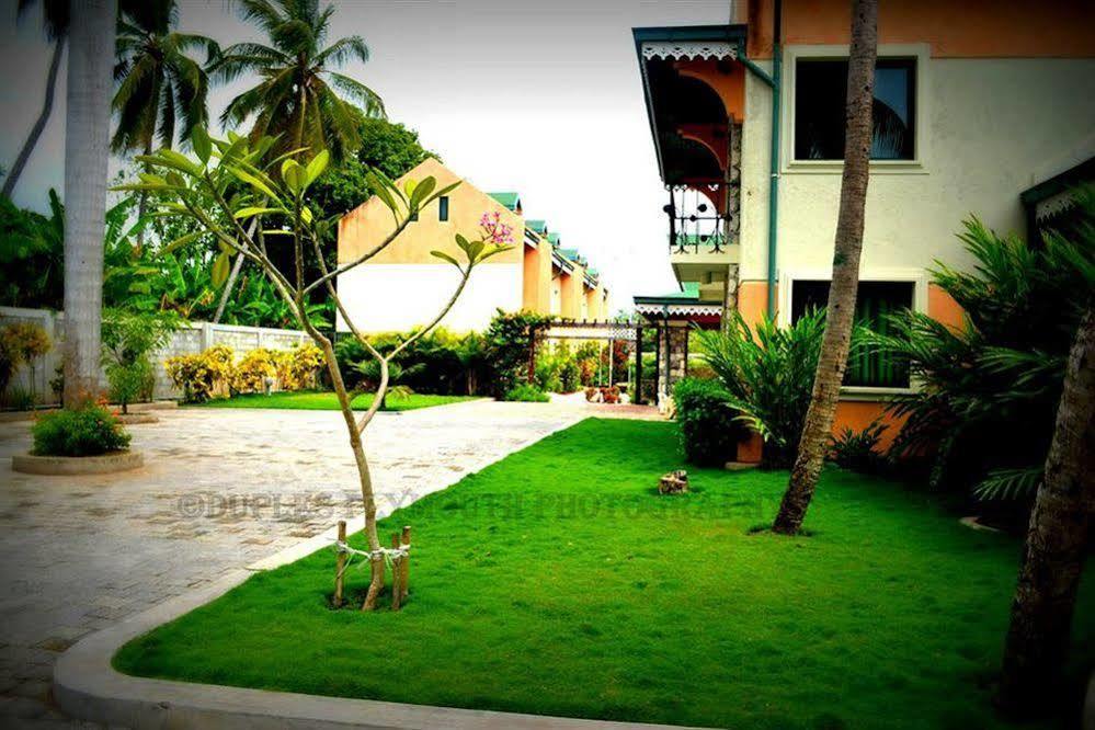 Hotel La Cretonne Les Cayes Exterior foto