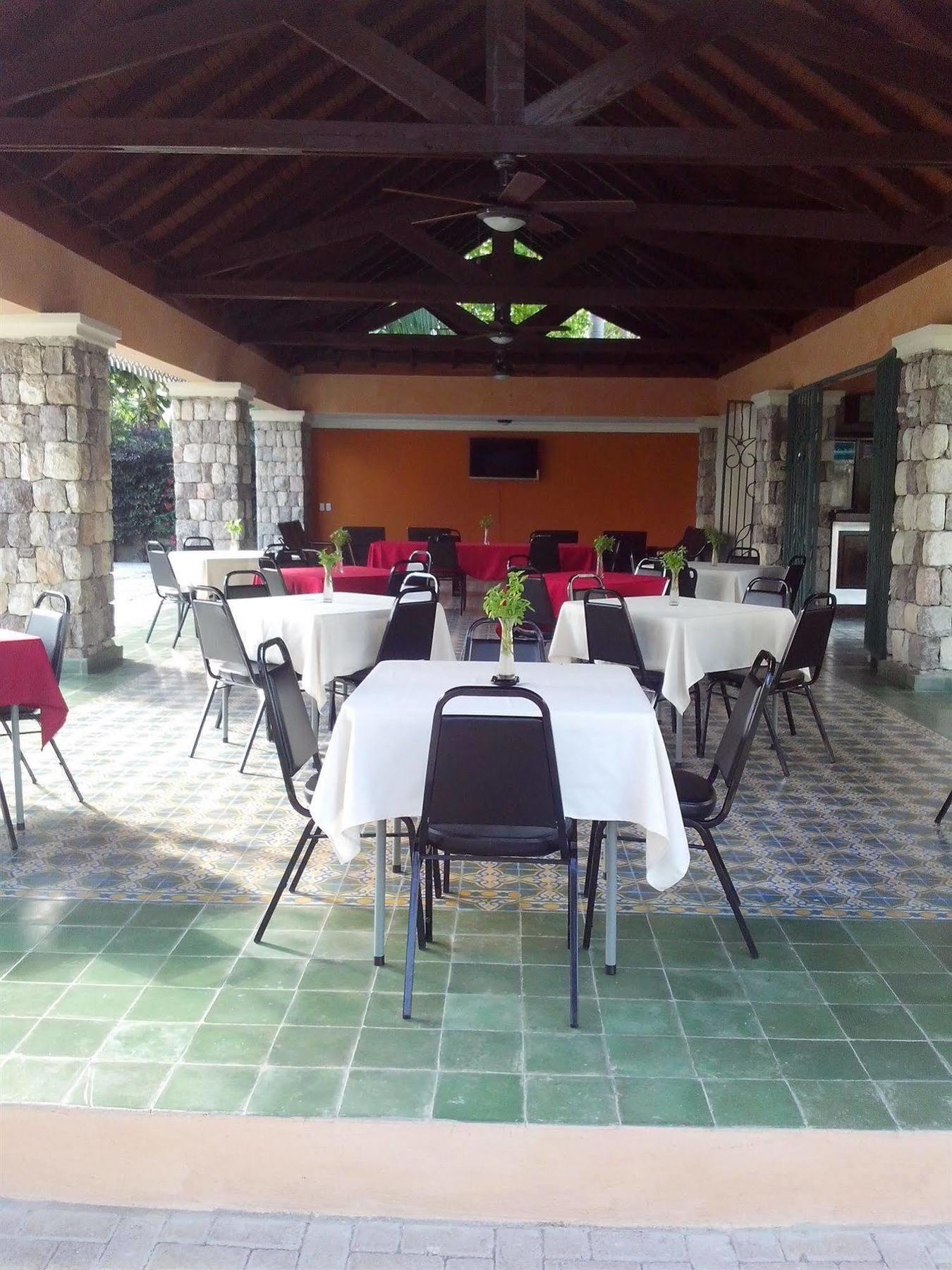 Hotel La Cretonne Les Cayes Exterior foto